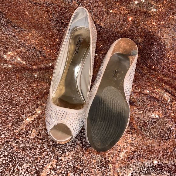 JLo Blingy Blush Peep Toe Pumps - Picture 3 of 3